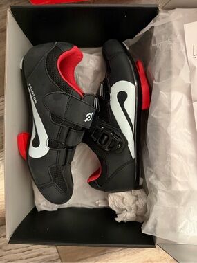 Peloton Black, White and Red Cycling Shoes - 36